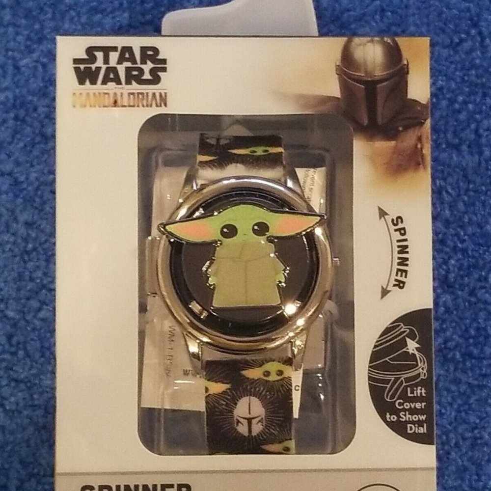 Baby Yoda"The Child" Star Wars Mandalorian Spinner LCD watch Unique Rubber Band